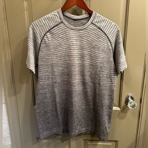 Lululemon Short Sleeve Tee Shirt, Medium